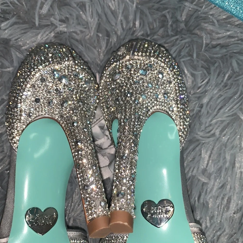 NIB Blue by Betsey Johnson  IRIS Silver Rhinestone Heels Women's Size 8M